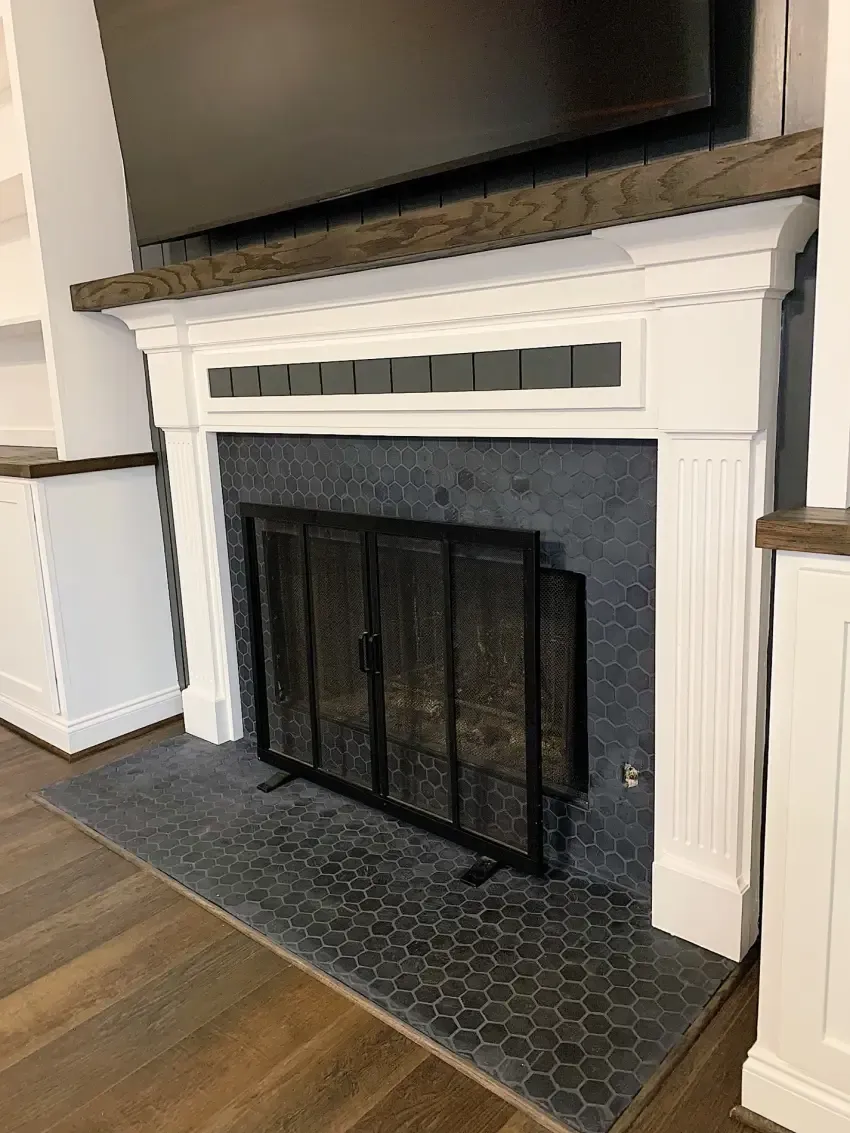 Classic fireplace surround & mantel