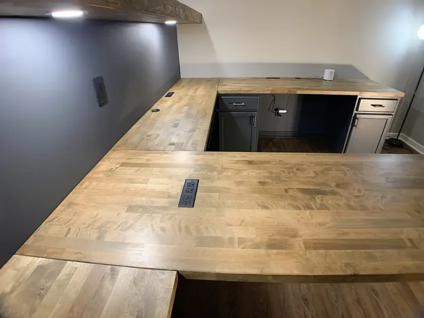 Oak desktop & fitted cabinetry